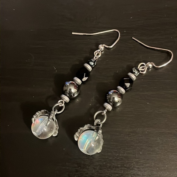 Hand crafted Dragon claw hematite earrings - Picture 12 of 12